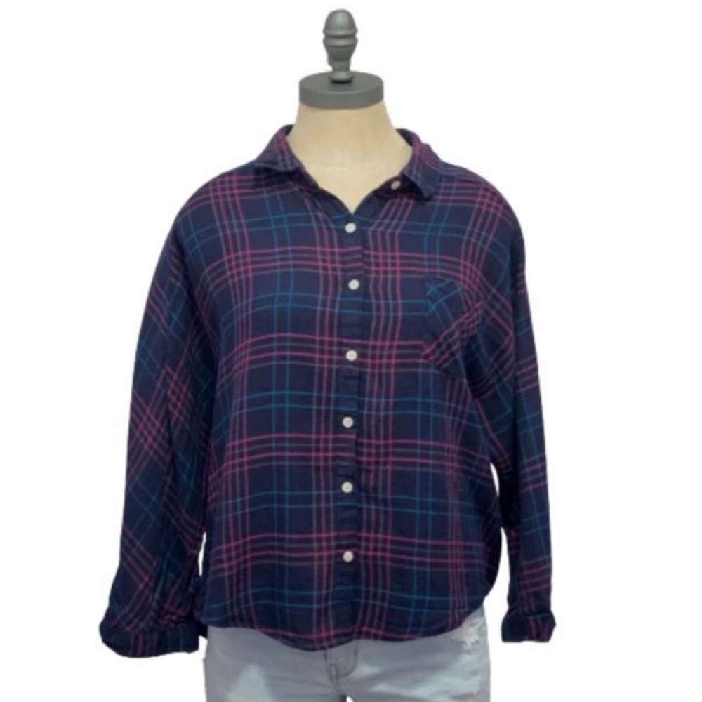 Aeropostale Women's Navy and Maroon Flannel Button Down Long Sleeve Shirt